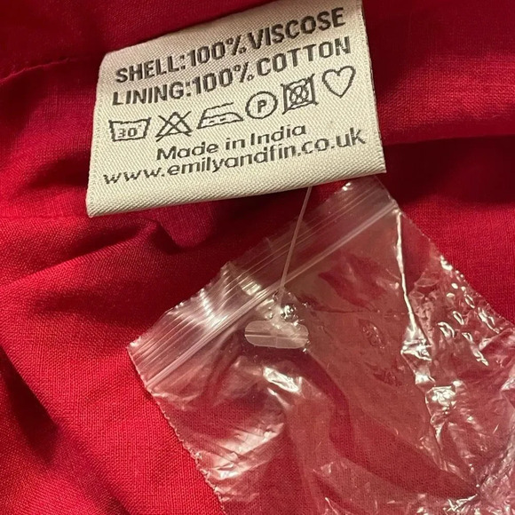 EMILY AND‎ FIN NWOT Lucy Dress in Fuschia Feathers - Picture 5 of 8